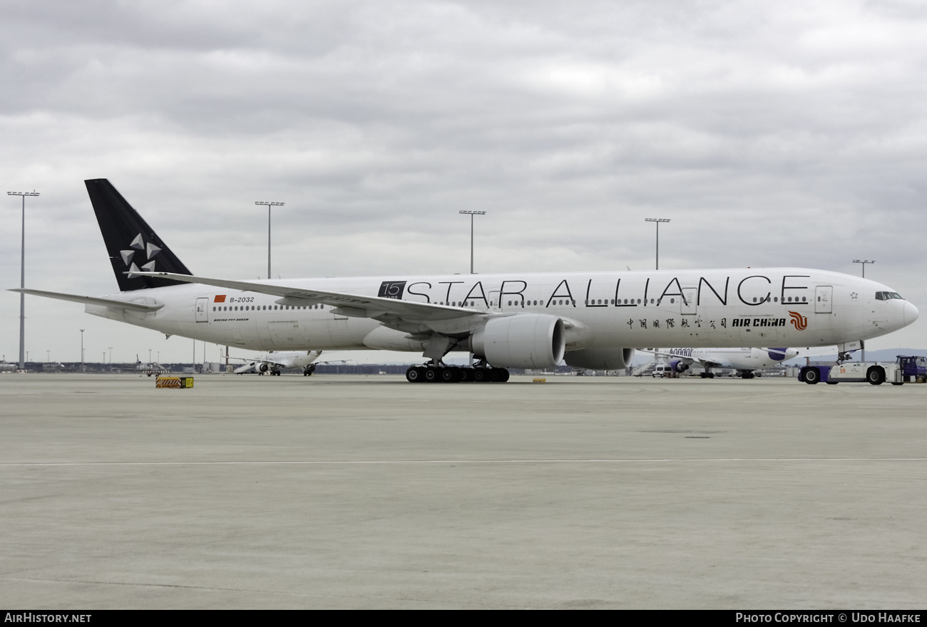 Aircraft Photo of B-2032 | Boeing 777-39L/ER | Air China | AirHistory.net #404570