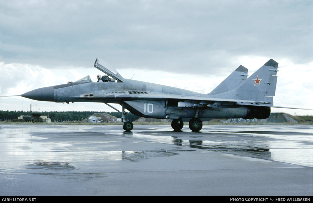 Aircraft Photo of 10 white | Mikoyan-Gurevich MiG-29M | Soviet Union - Air Force | AirHistory.net #404616