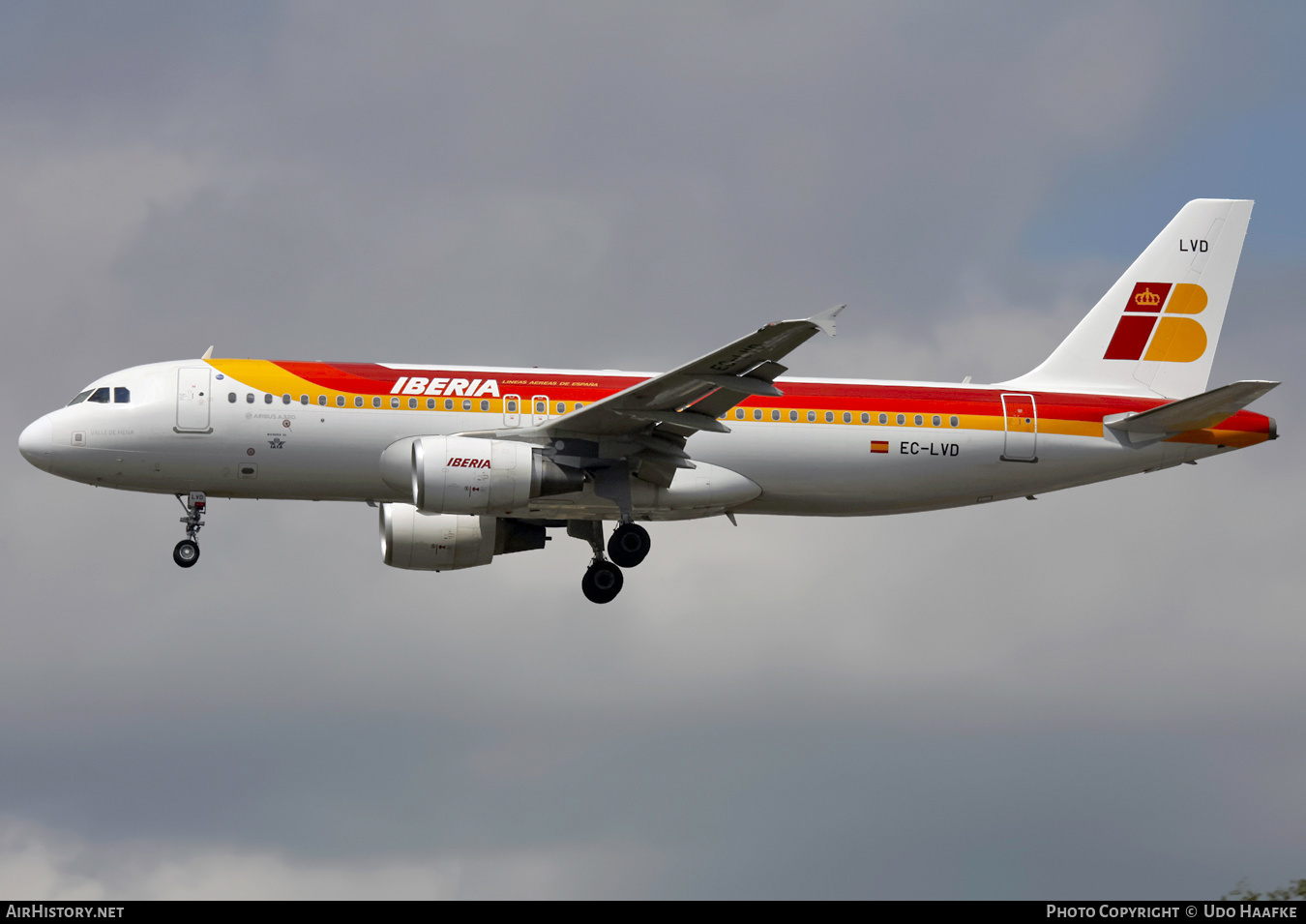 Aircraft Photo of EC-LVD | Airbus A320-216 | Iberia | AirHistory.net #404678