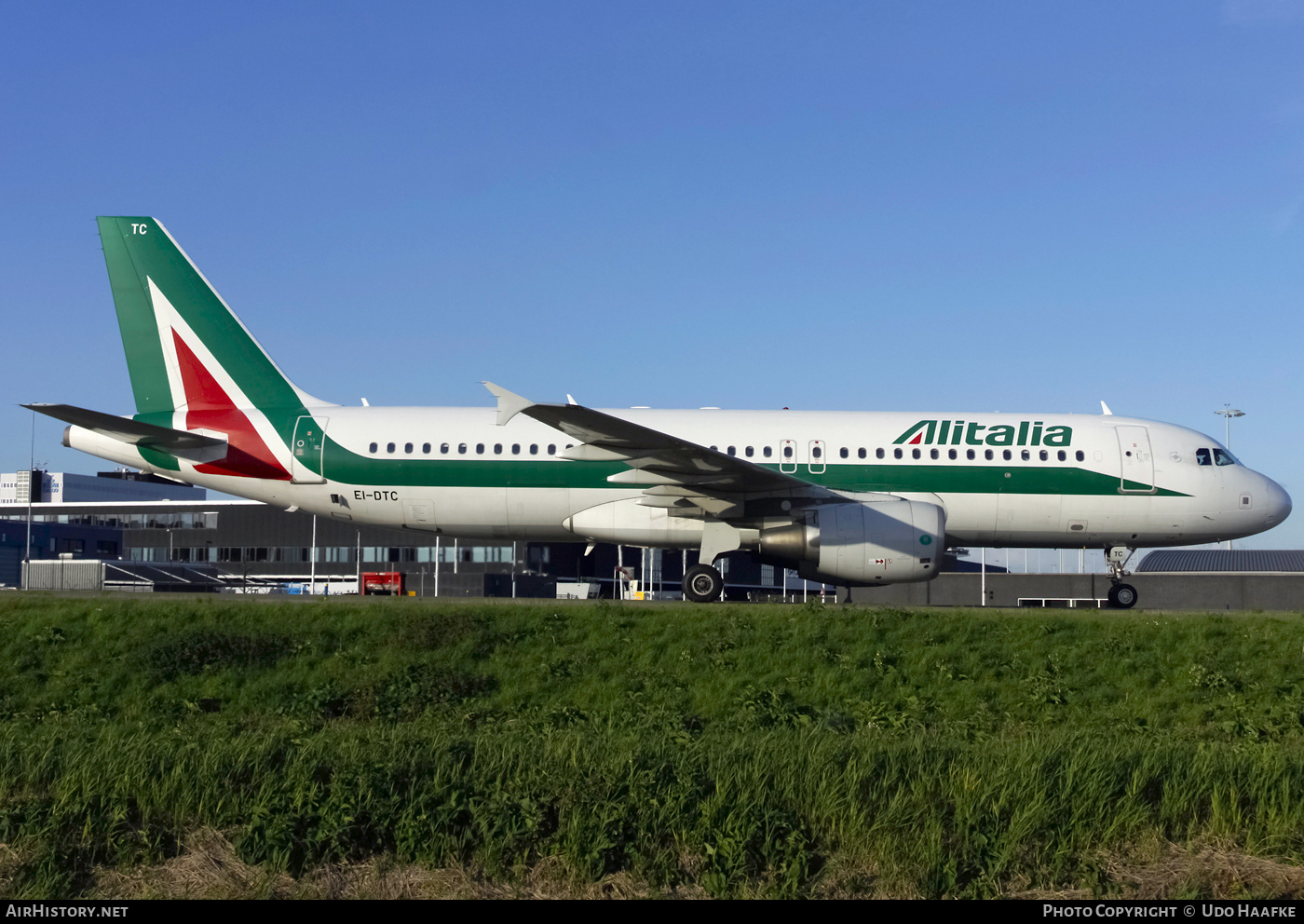 Aircraft Photo of EI-DTC | Airbus A320-216 | Alitalia | AirHistory.net #404773