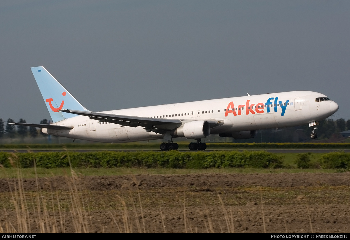 Aircraft Photo of PH-AHY | Boeing 767-383/ER | ArkeFly | AirHistory.net #404867