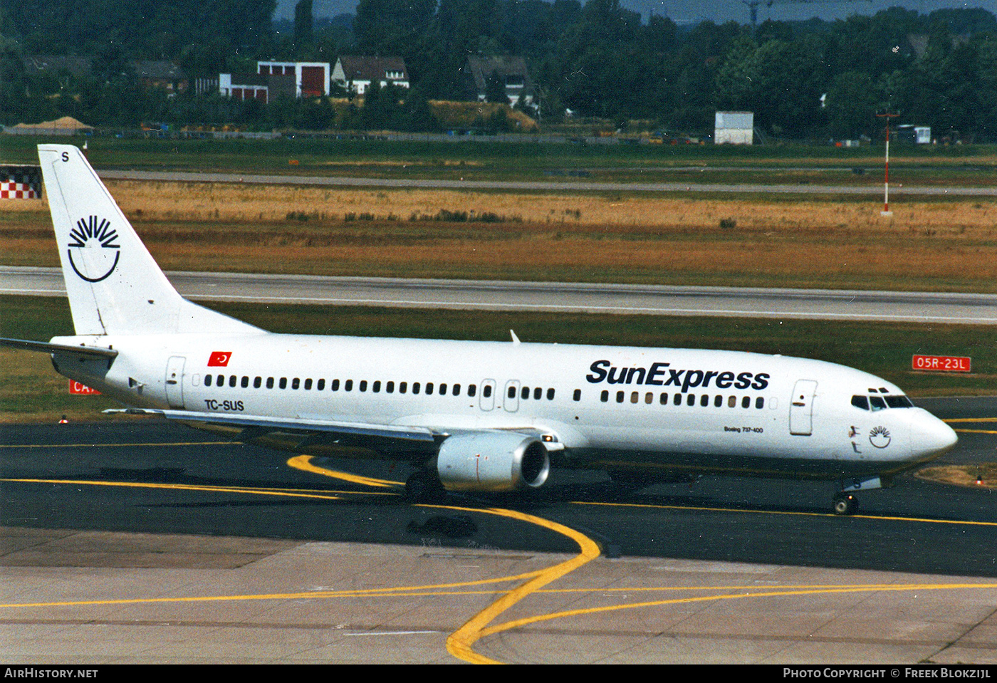 Aircraft Photo of TC-SUS | Boeing 737-430 | SunExpress | AirHistory.net #404879
