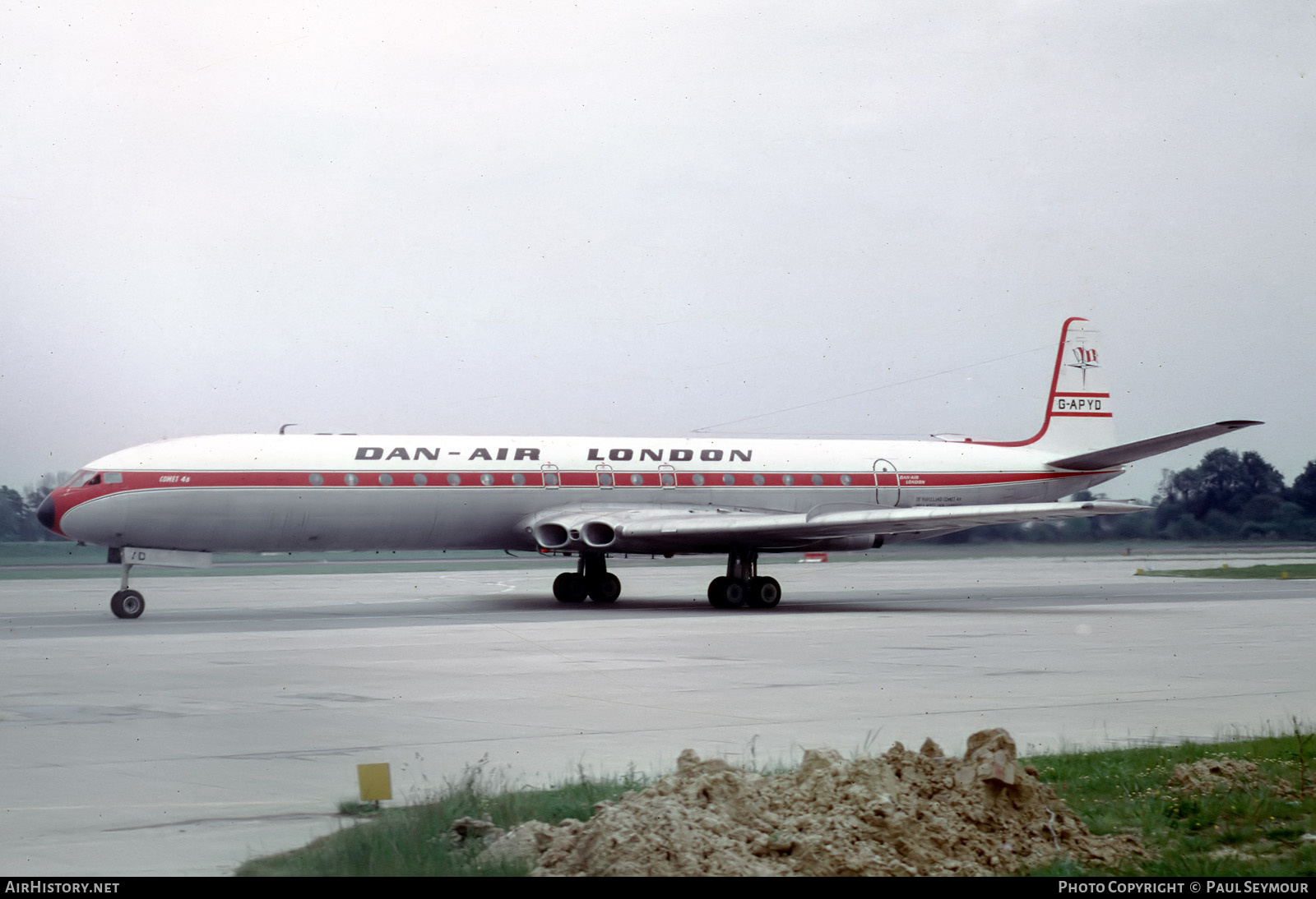 Aircraft Photo of G-APYD | De Havilland D.H. 106 Comet 4B | Dan-Air London | AirHistory.net #404950