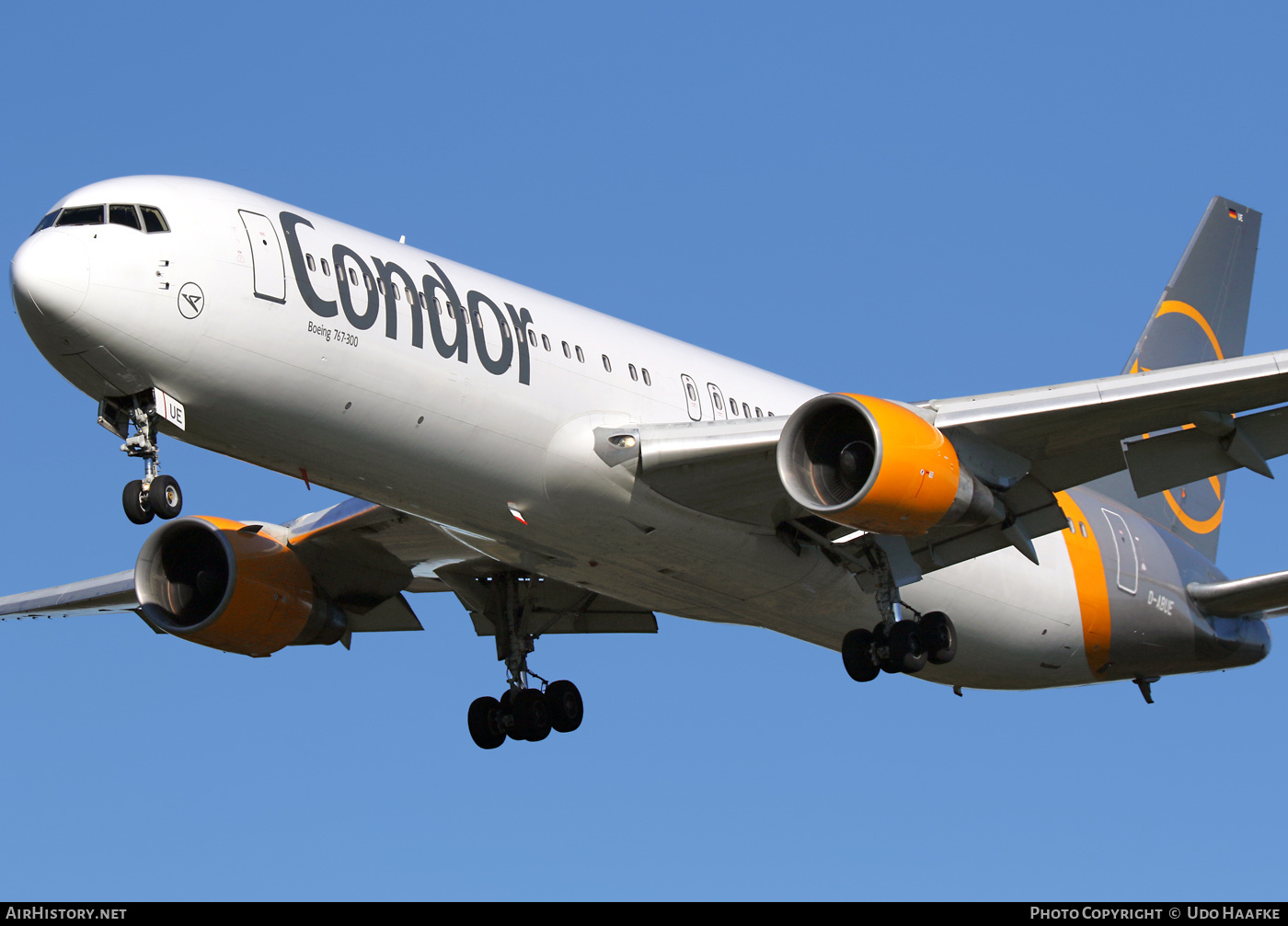 Aircraft Photo of D-ABUE | Boeing 767-330/ER | Condor Flugdienst | AirHistory.net #404970