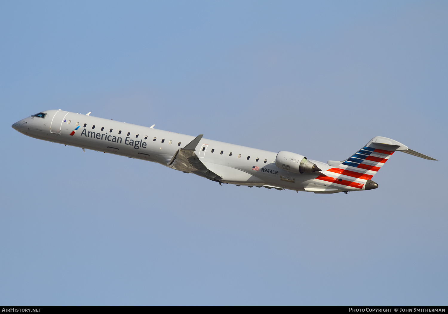 Aircraft Photo of N944LR | Bombardier CRJ-900ER (CL-600-2D24) | American Eagle | AirHistory.net #405006