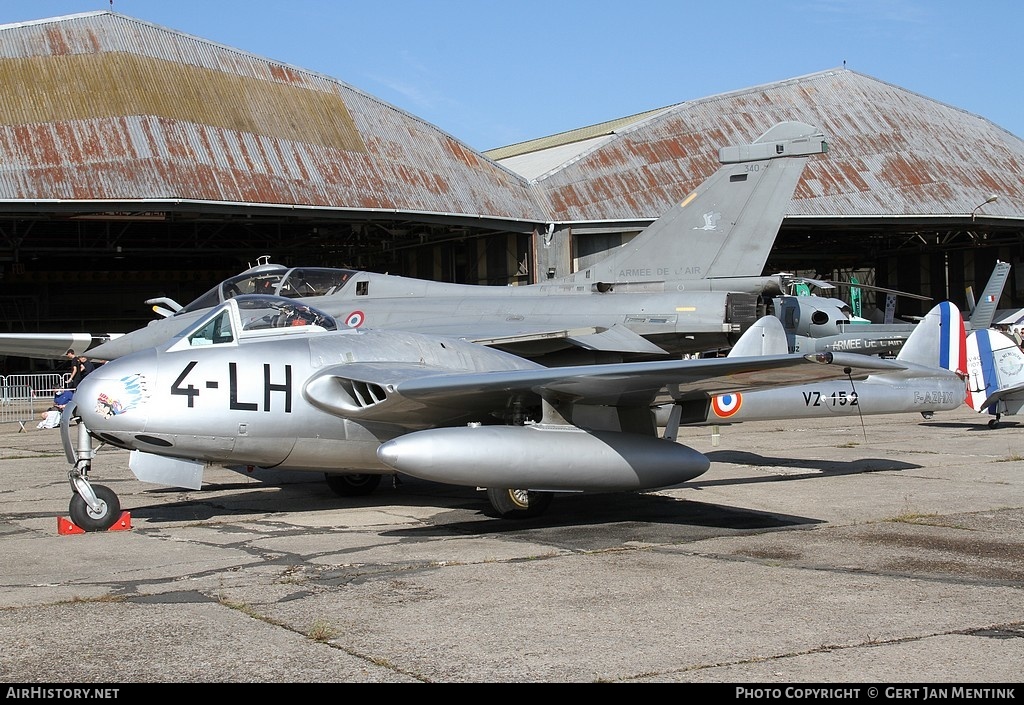 Aircraft Photo of F-AZHX / VZ152 | De Havilland D.H. 100 Vampire FB6 | France - Air Force | AirHistory.net #405066