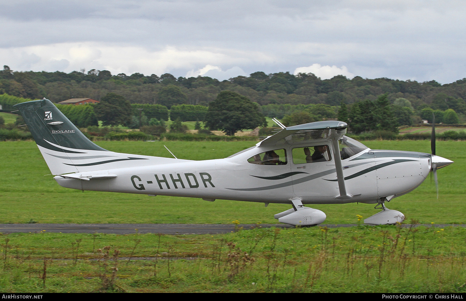 Aircraft Photo of G-HHDR | Cessna 182T Skylane | AirHistory.net #405086