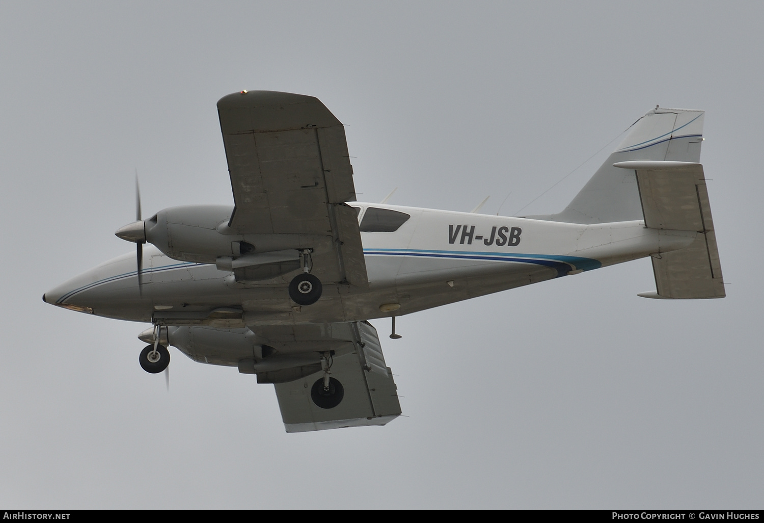 Aircraft Photo of VH-JSB | Piper PA-23-250 Aztec F | AirHistory.net #405138