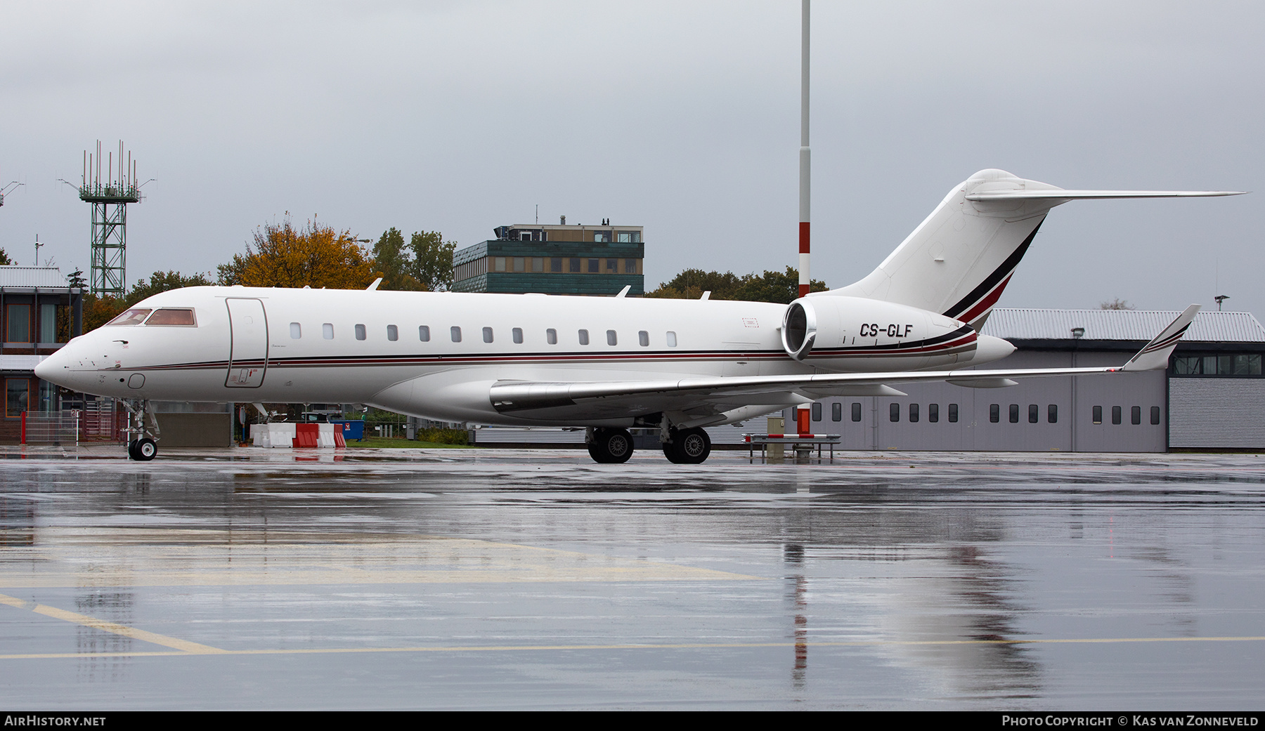 Aircraft Photo of CS-GLF | Bombardier Global 6000 (BD-700-1A10) | AirHistory.net #405167