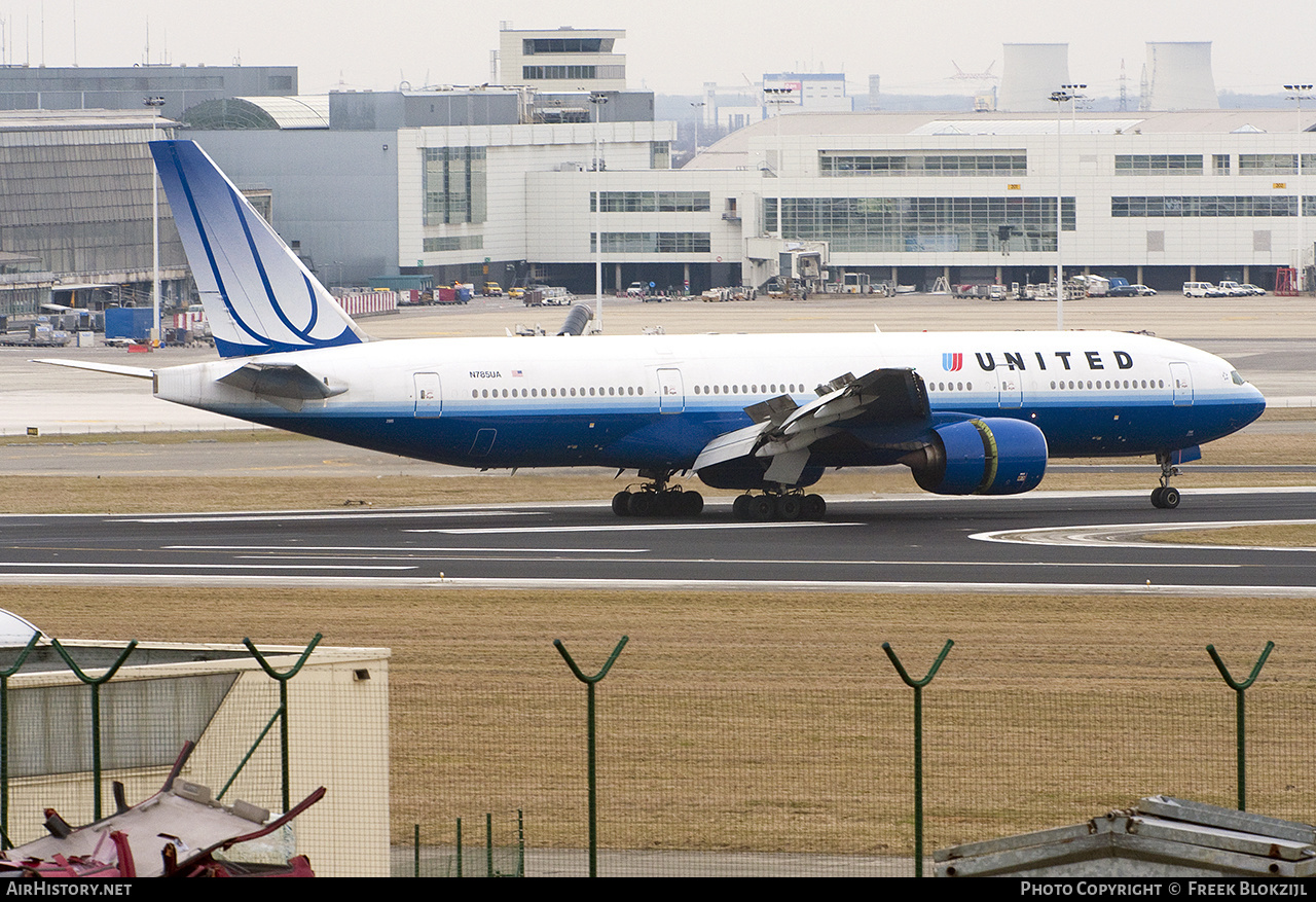 Aircraft Photo of N785UA | Boeing 777-222/ER | United Airlines | AirHistory.net #405264
