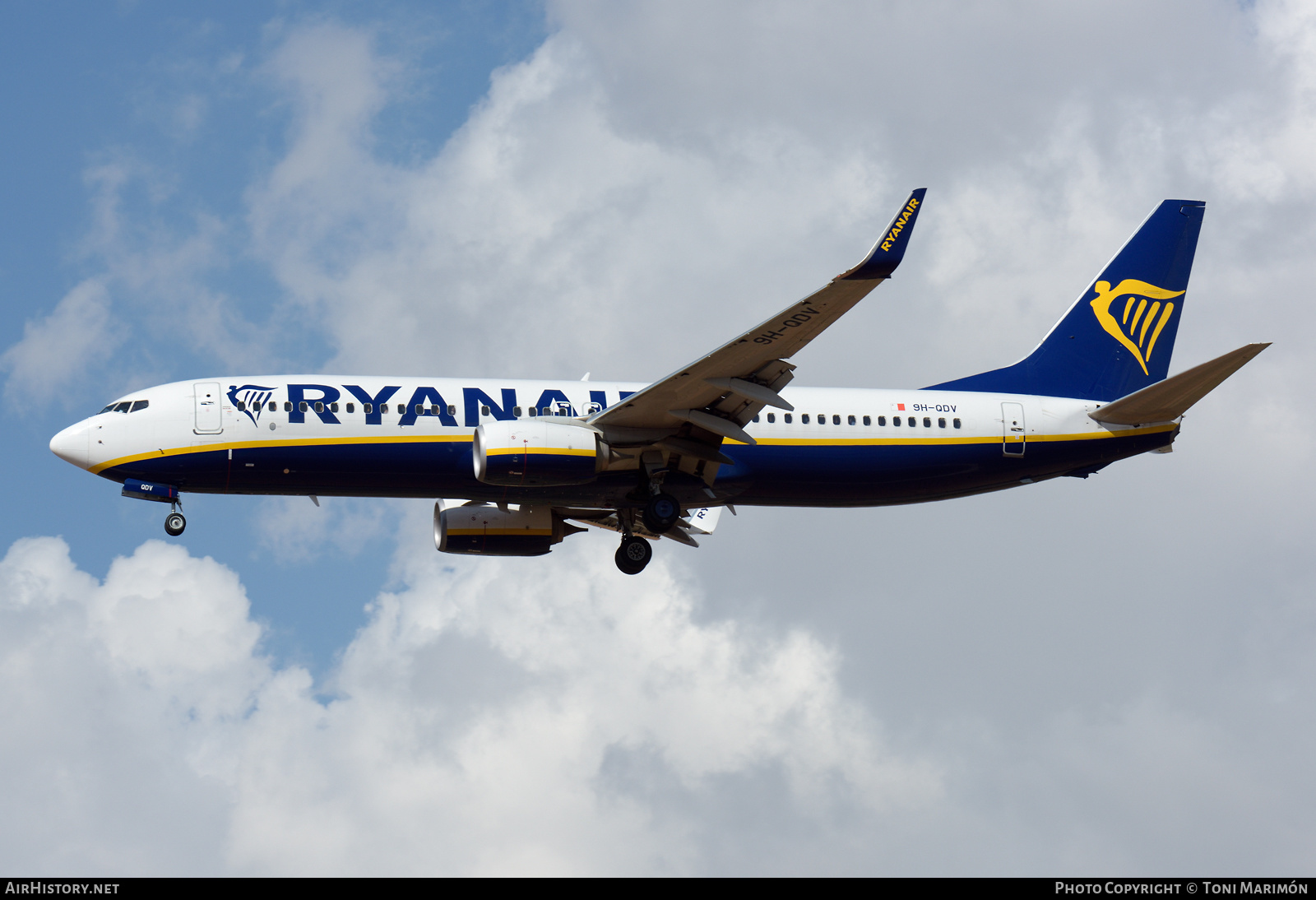 Aircraft Photo of 9H-QDV | Boeing 737-800 | Ryanair | AirHistory.net #405372