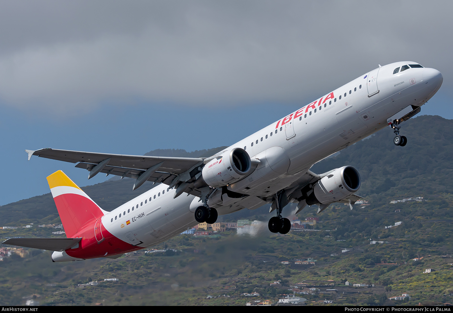 Aircraft Photo of EC-HUH | Airbus A321-211 | Iberia | AirHistory.net #405516