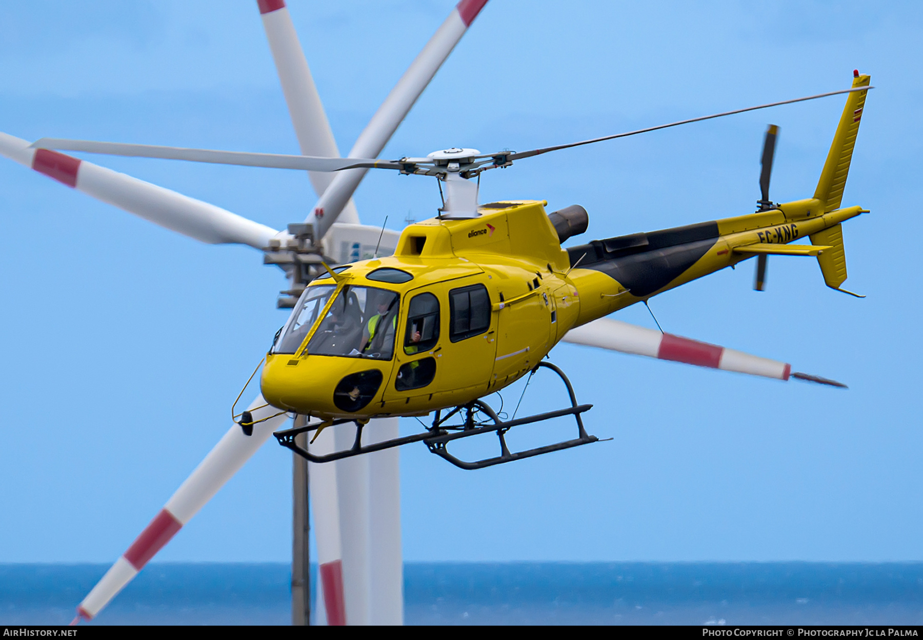 Aircraft Photo of EC-KNG | Aerospatiale AS-350B-3 Ecureuil | Eliance | AirHistory.net #405539