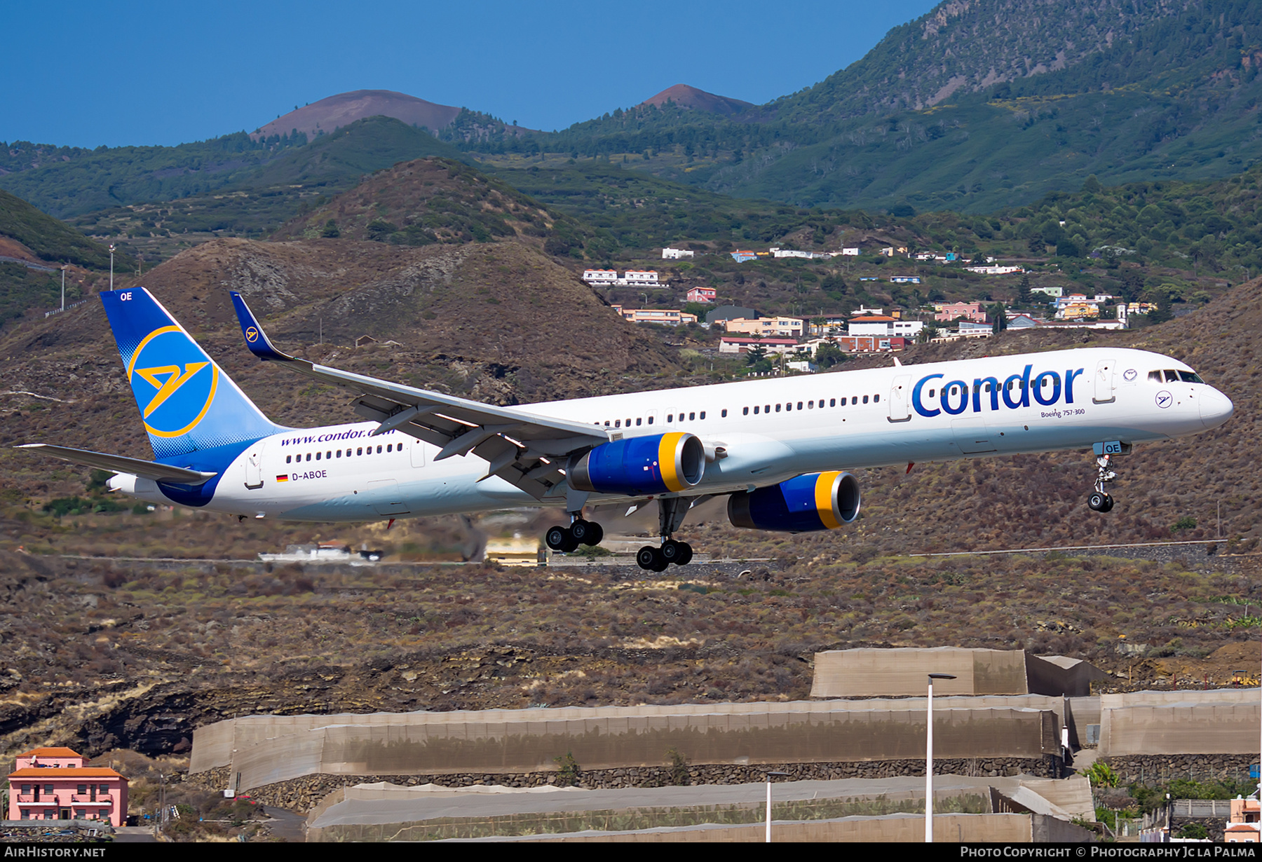 Aircraft Photo of D-ABOE | Boeing 757-330 | Condor Flugdienst | AirHistory.net #405612