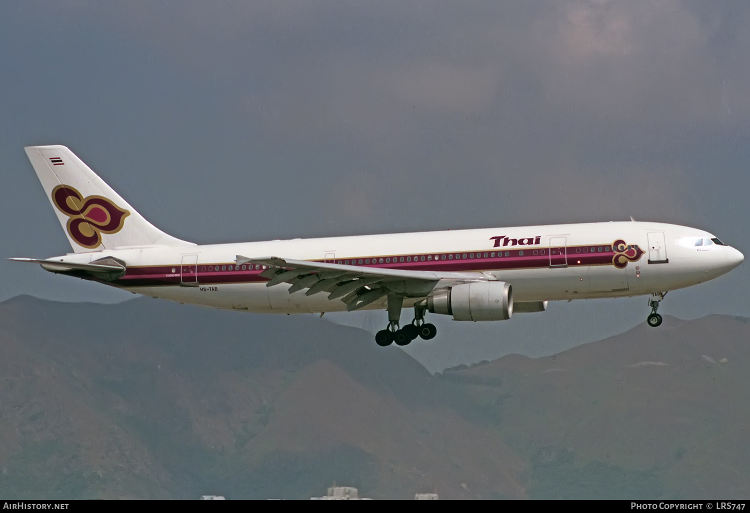 Aircraft Photo of HS-TAB | Airbus A300B4-601 | Thai Airways International | AirHistory.net #405624