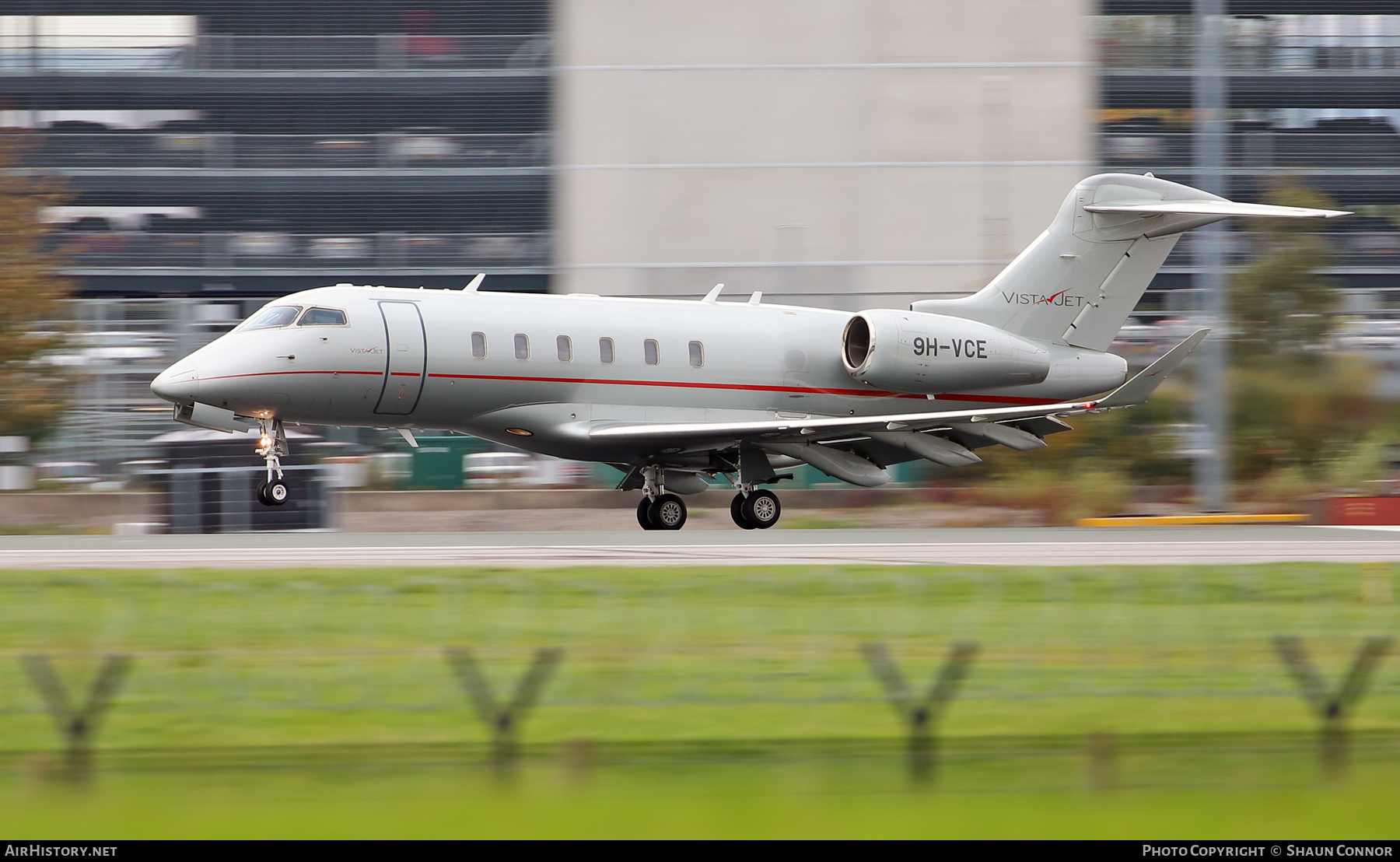 Aircraft Photo of 9H-VCE | Bombardier Challenger 350 (BD-100-1A10) | VistaJet | AirHistory.net #405642