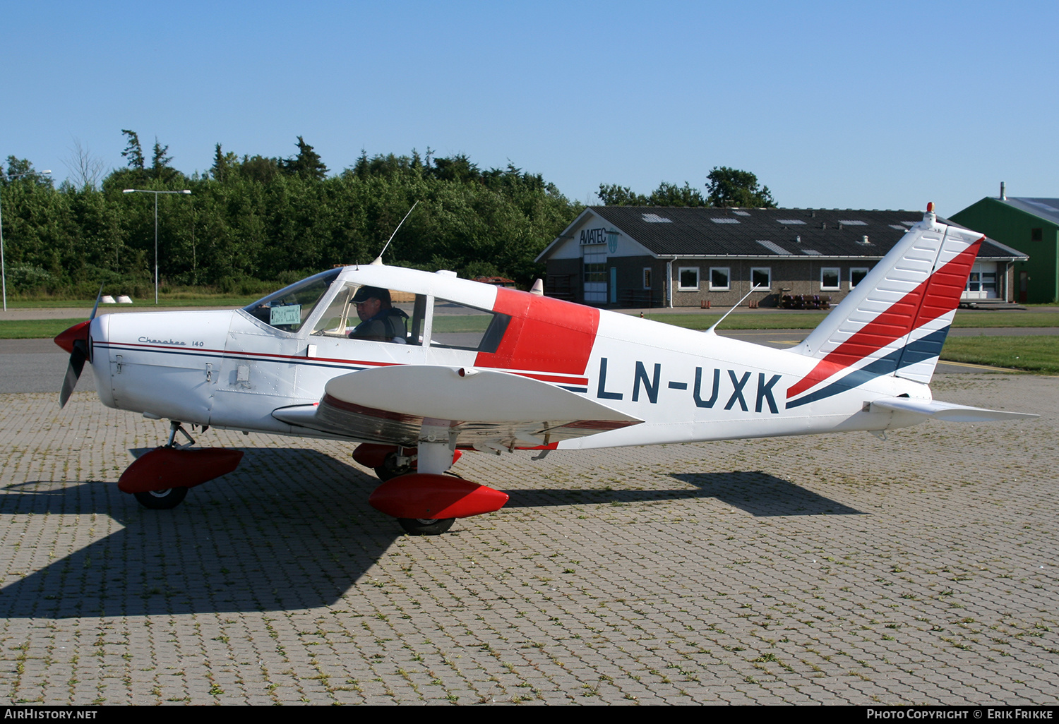 Aircraft Photo of LN-UXK | Piper PA-28-140 Cherokee | AirHistory.net #405769