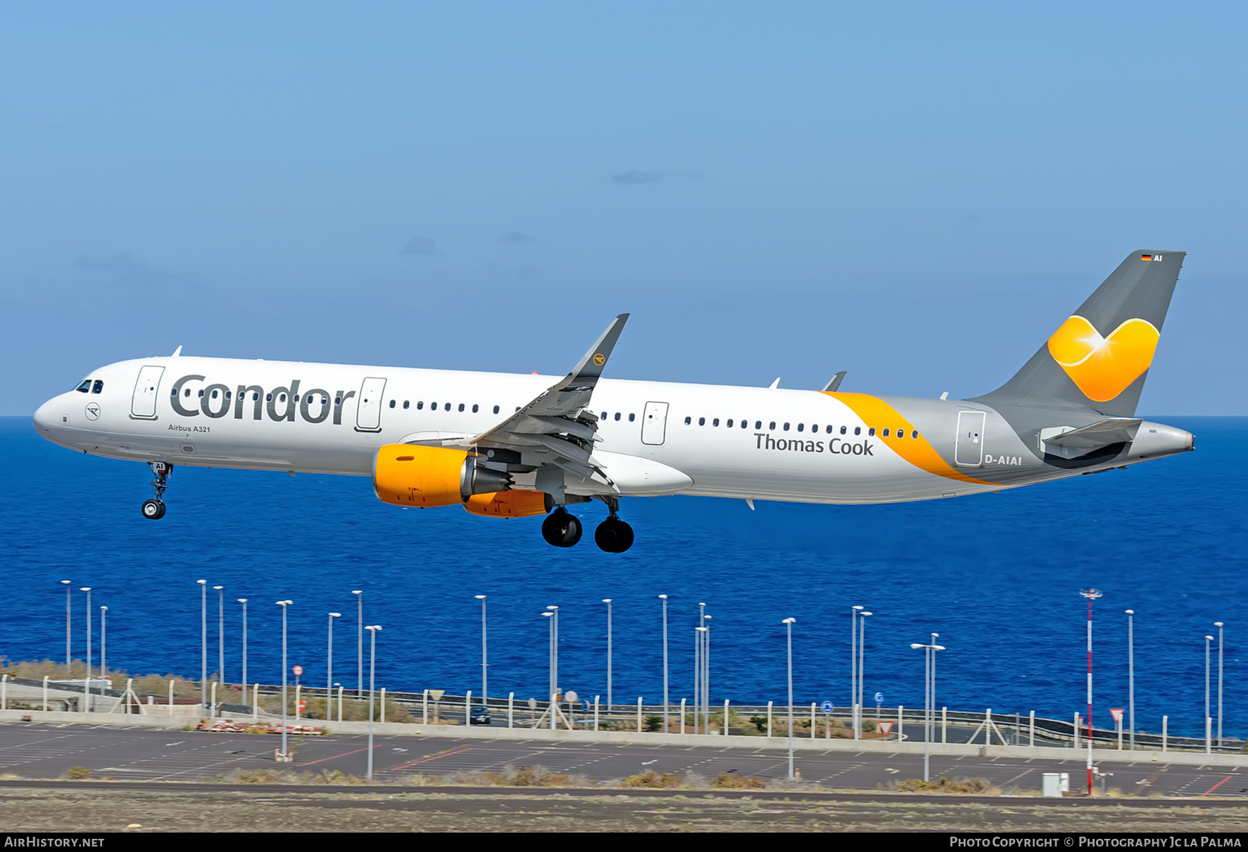 Aircraft Photo of D-AIAI | Airbus A321-211 | Condor Flugdienst | AirHistory.net #405868