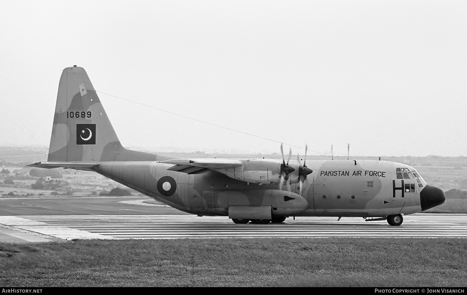 Aircraft Photo of 10689 | Lockheed C-130E Hercules (L-382) | Pakistan - Air Force | AirHistory.net #405884