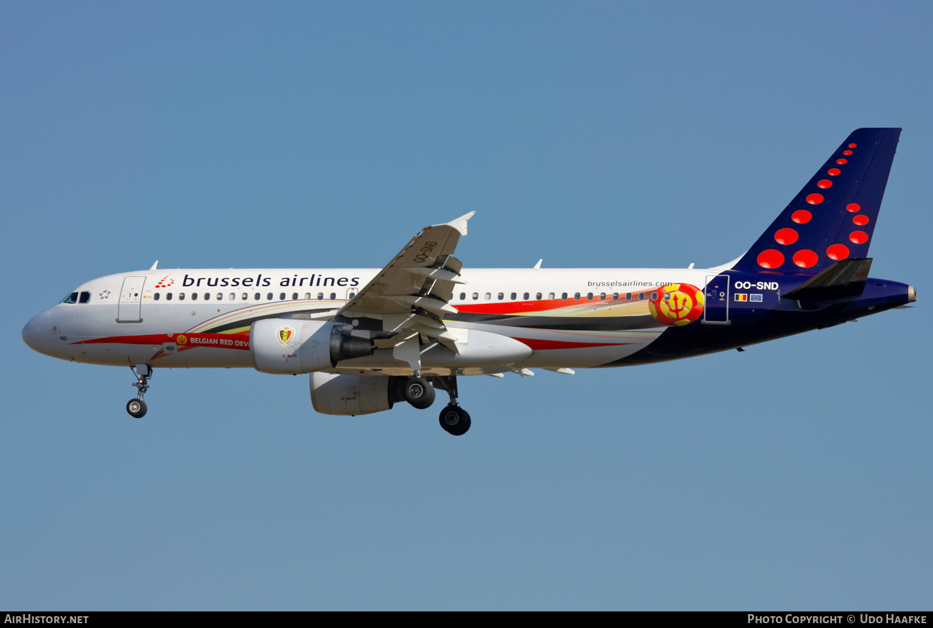 Aircraft Photo of OO-SND | Airbus A320-214 | Brussels Airlines | AirHistory.net #405894