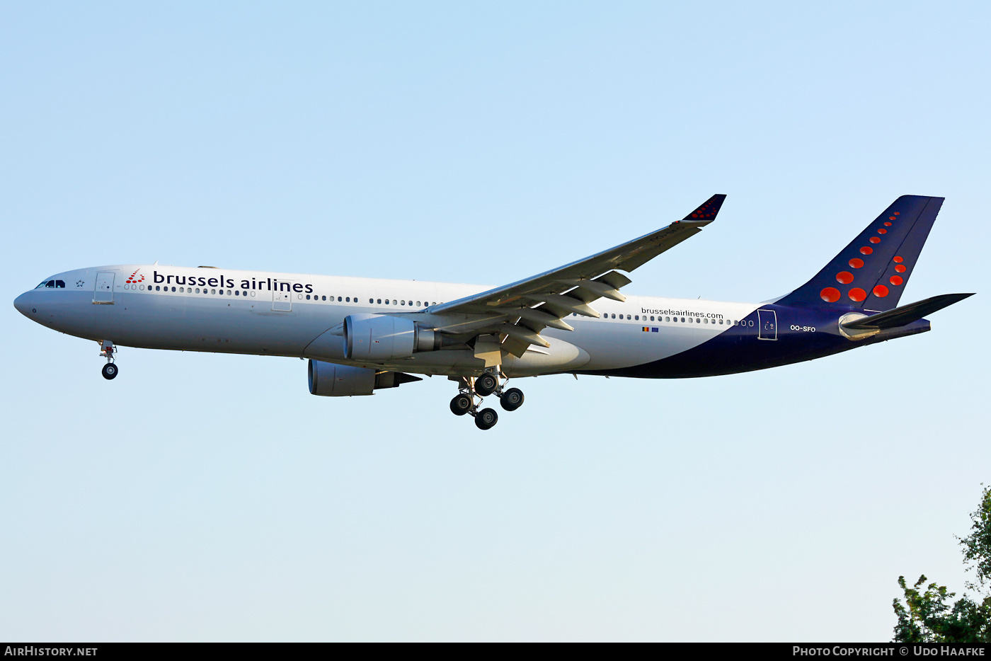 Aircraft Photo of OO-SFO | Airbus A330-301 | Brussels Airlines | AirHistory.net #405915