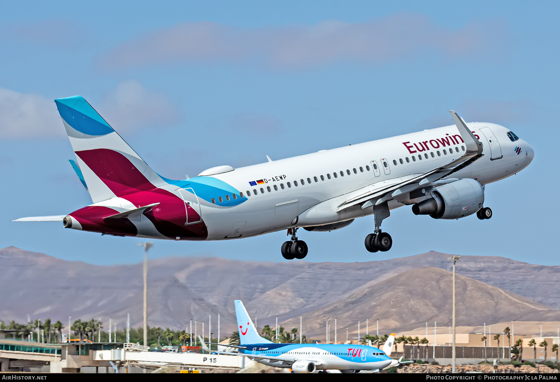 Aircraft Photo of D-AEWP | Airbus A320-214 | Eurowings | AirHistory.net #405924