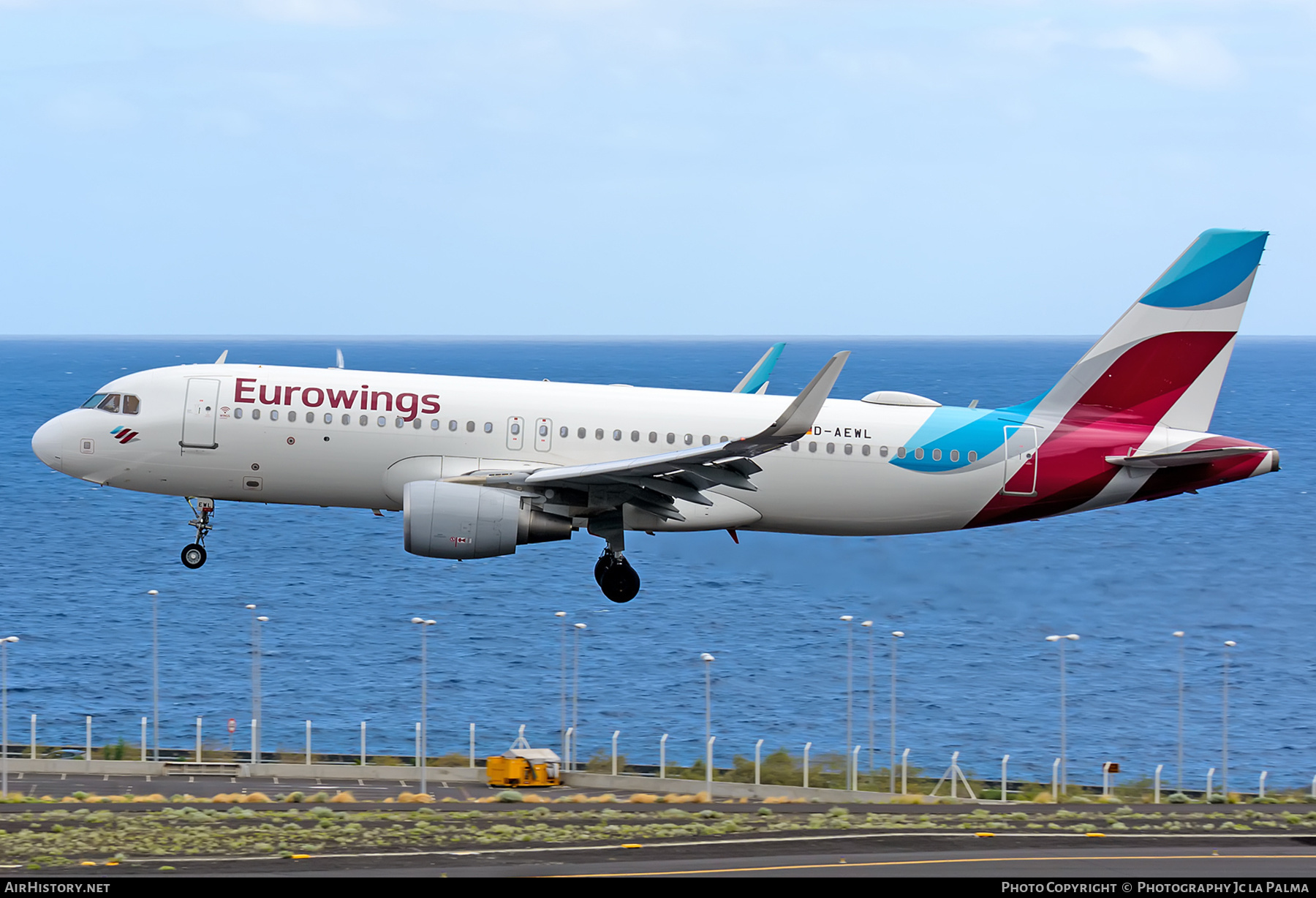 Aircraft Photo of D-AEWL | Airbus A320-214 | Eurowings | AirHistory.net #406090