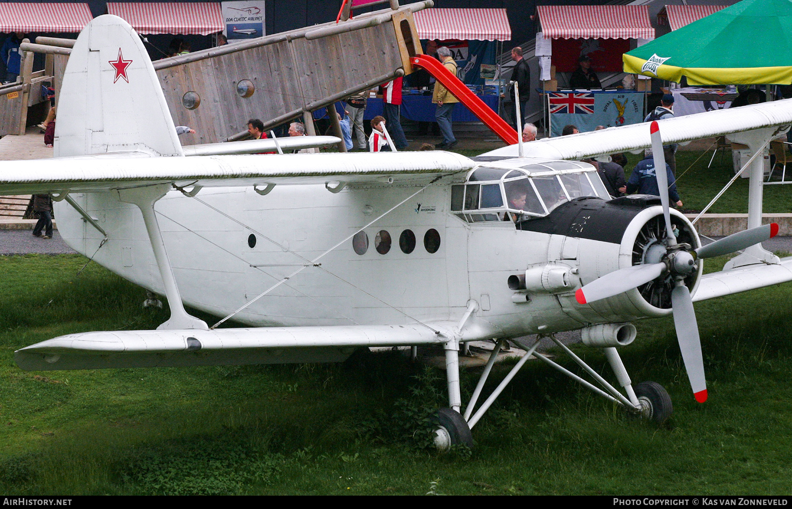 Aircraft Photo of 562 red | Antonov An-2R | Soviet Union - Air Force | AirHistory.net #406143