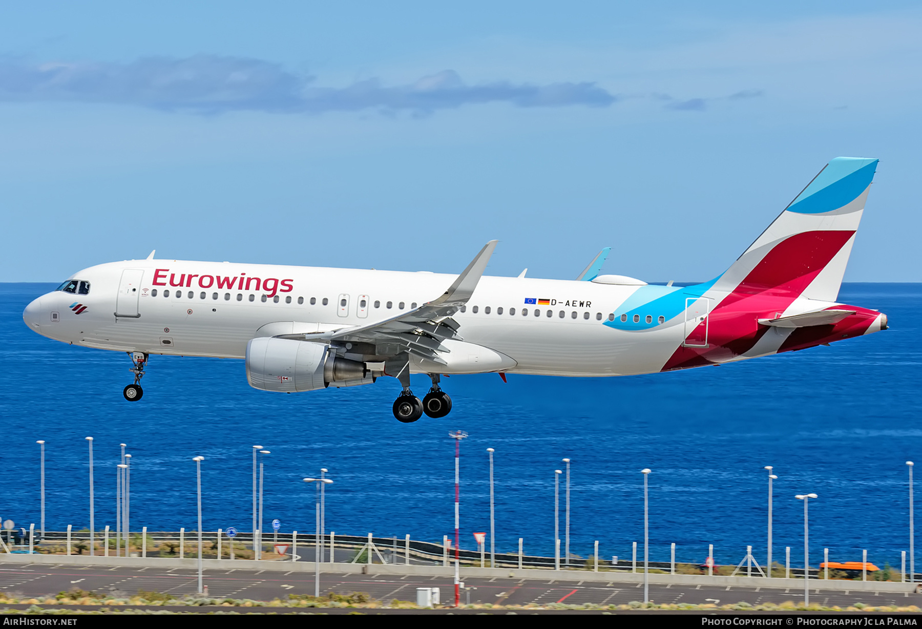 Aircraft Photo of D-AEWR | Airbus A320-214 | Eurowings | AirHistory.net #406155