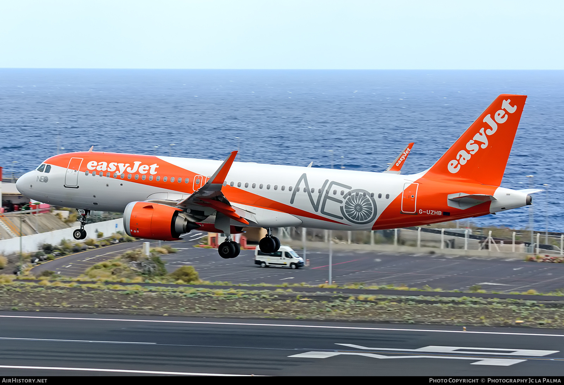 Aircraft Photo of G-UZHB | Airbus A320-251N | EasyJet | AirHistory.net #406165