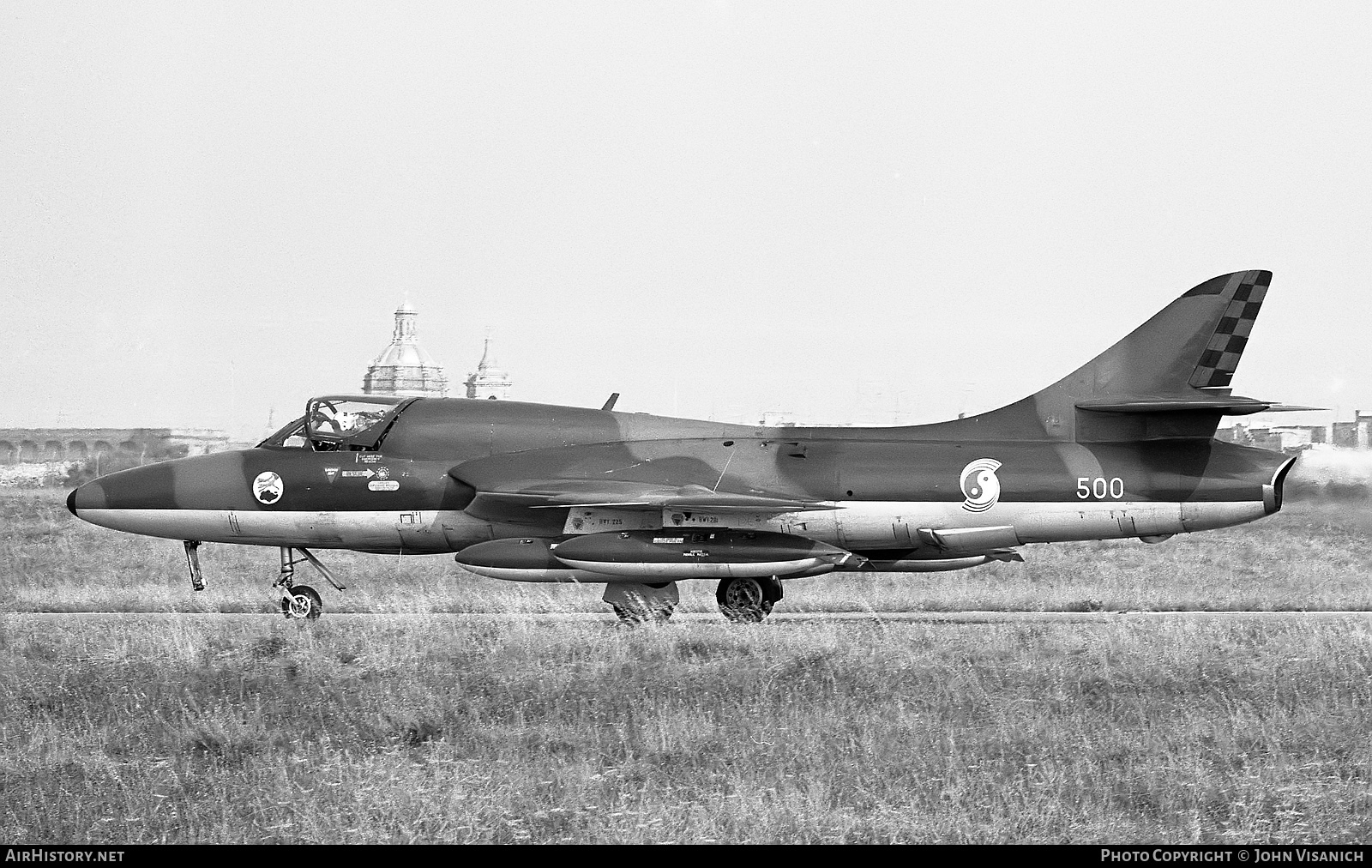 Aircraft Photo of 500 | Hawker Hunter T75 | Singapore - Air Force | AirHistory.net #406321