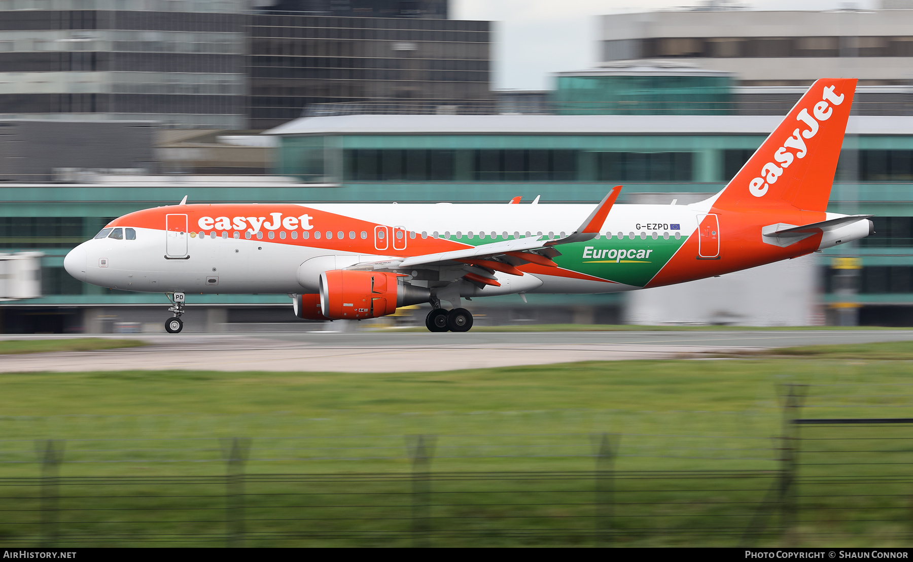Aircraft Photo of G-EZPD | Airbus A320-214 | EasyJet | AirHistory.net #406379