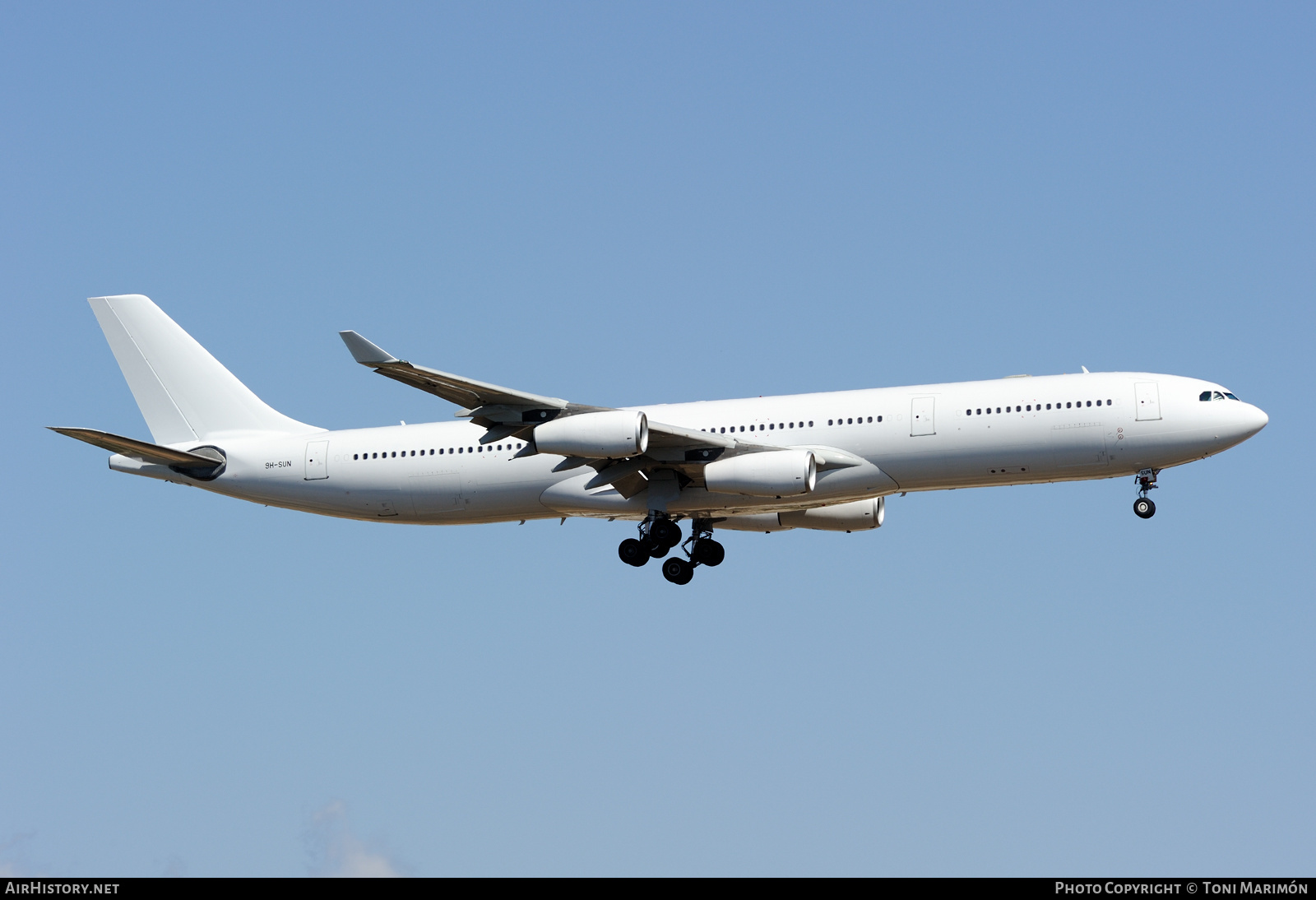 Aircraft Photo of 9H-SUN | Airbus A340-312 | AirHistory.net #406428