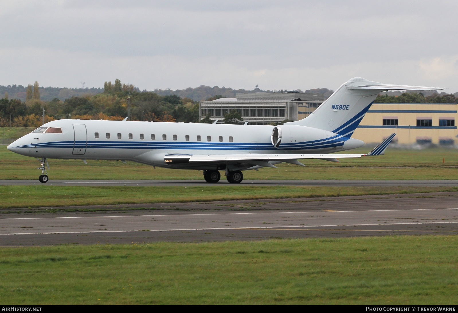 Aircraft Photo of N590E | Bombardier Global Express (BD-700-1A10) | AirHistory.net #406450