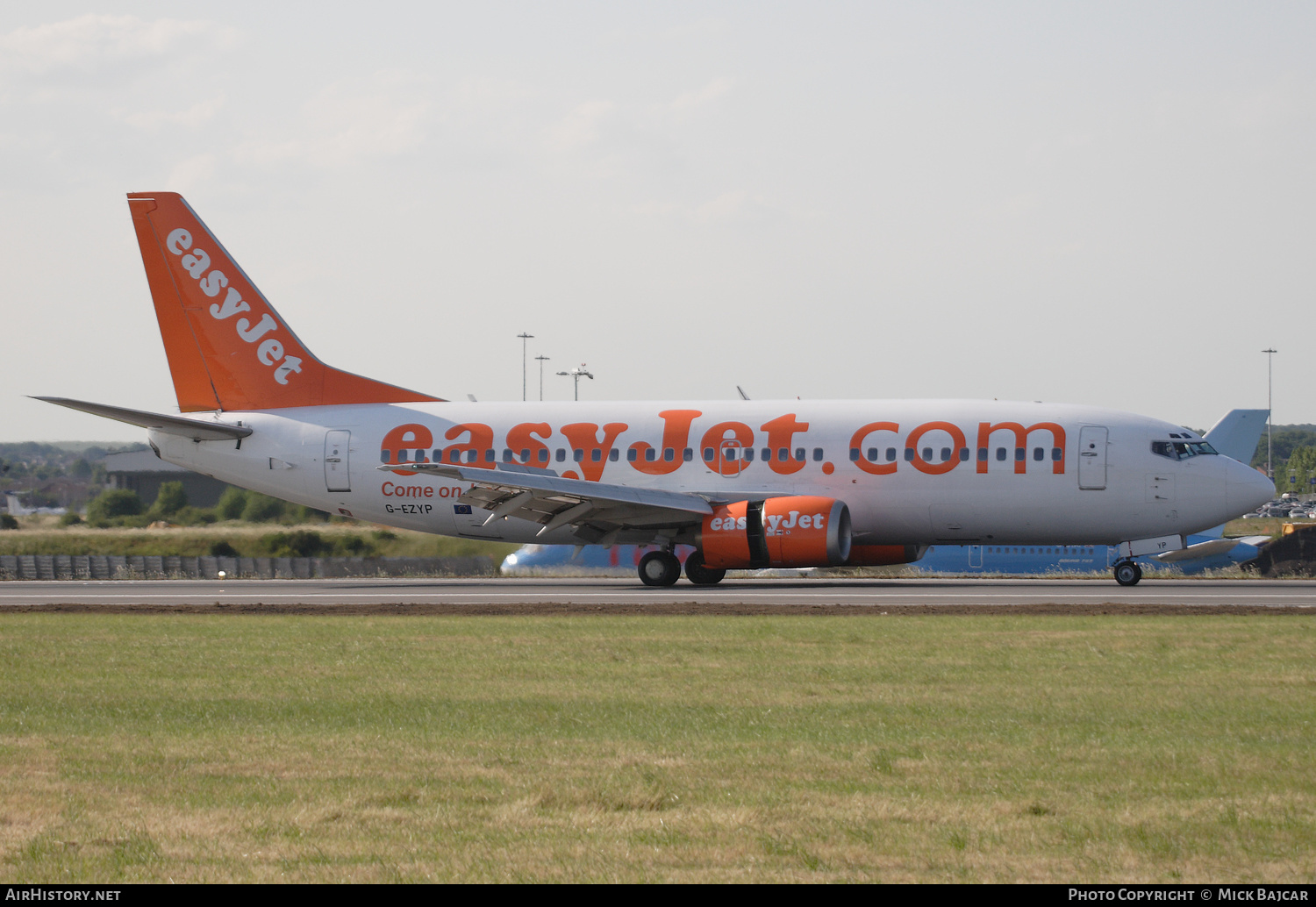 Aircraft Photo of G-EZYP | Boeing 737-33V | EasyJet | AirHistory.net #406502