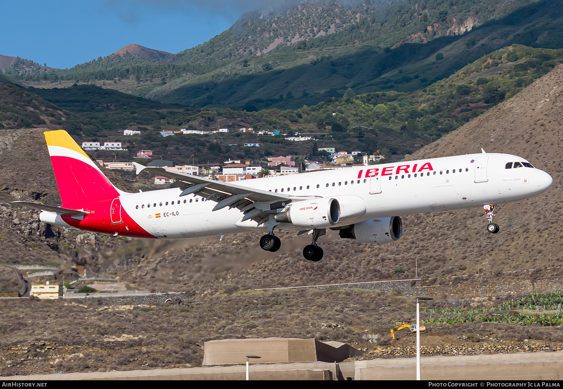 Aircraft Photo of EC-ILO | Airbus A321-213 | Iberia | AirHistory.net #406581