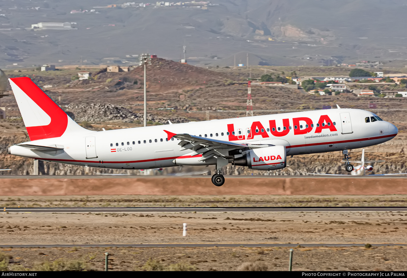 Aircraft Photo of OE-LOO | Airbus A320-214 | Lauda | AirHistory.net #406705