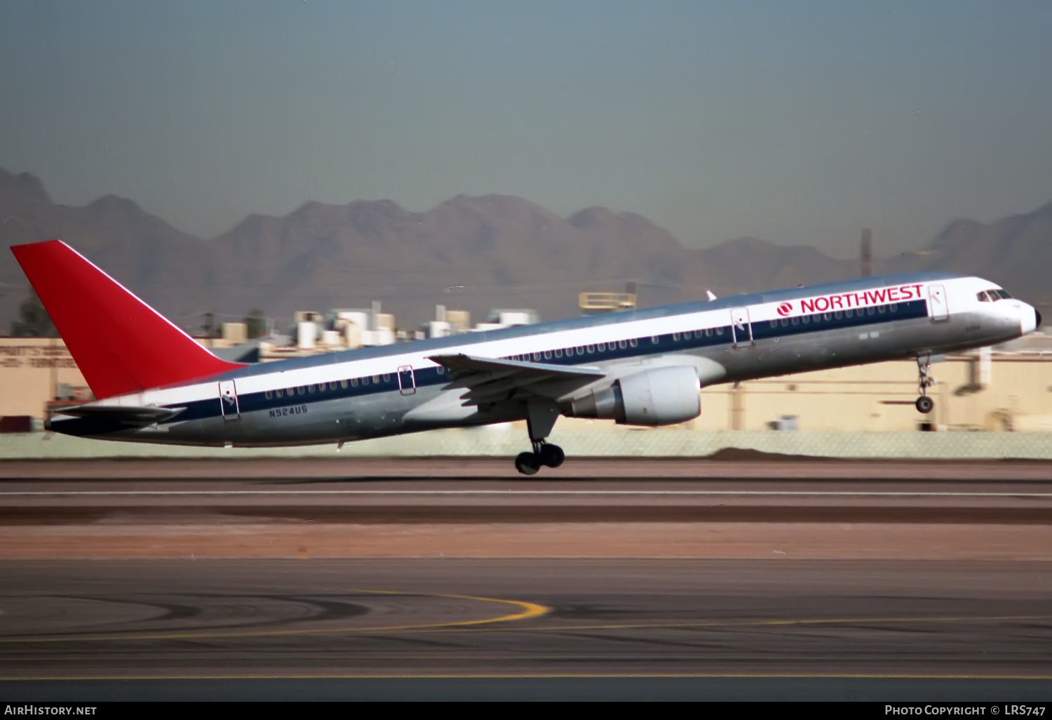 Aircraft Photo of N524US | Boeing 757-251 | Northwest Airlines | AirHistory.net #406726