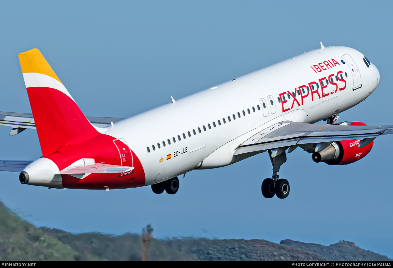Aircraft Photo of EC-LLE | Airbus A320-214 | Iberia Express | AirHistory.net #406823