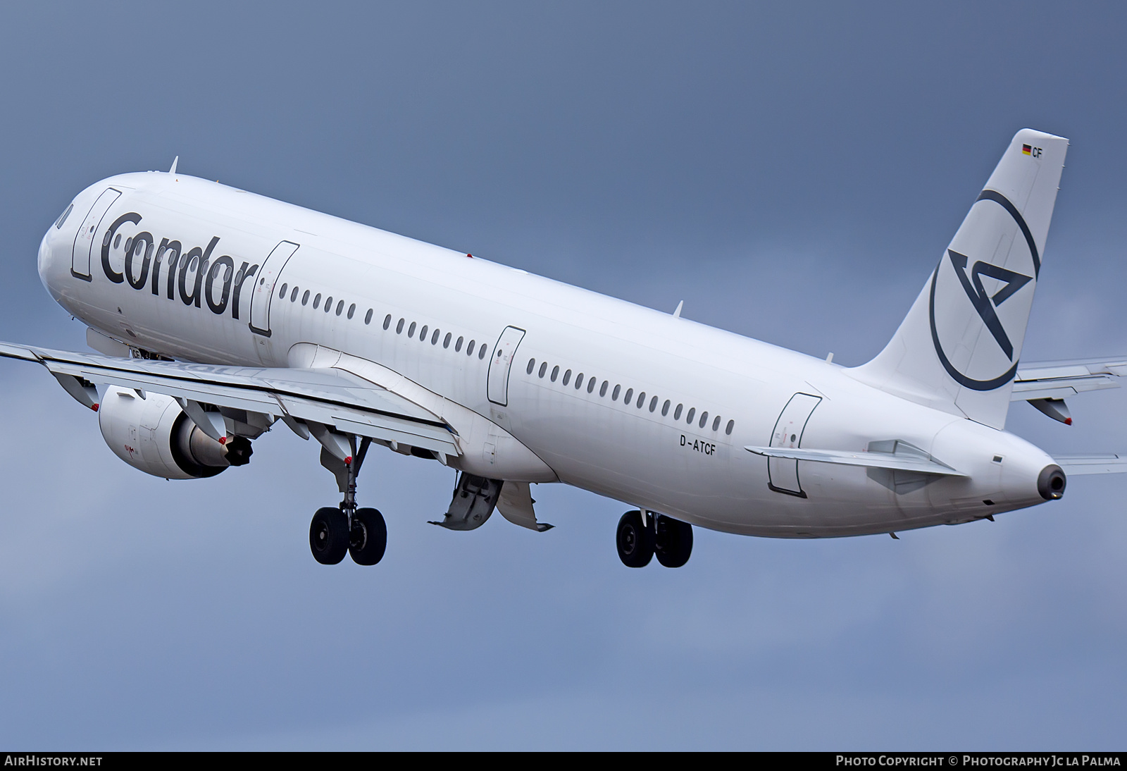 Aircraft Photo of D-ATCF | Airbus A321-211 | Condor Flugdienst | AirHistory.net #406831