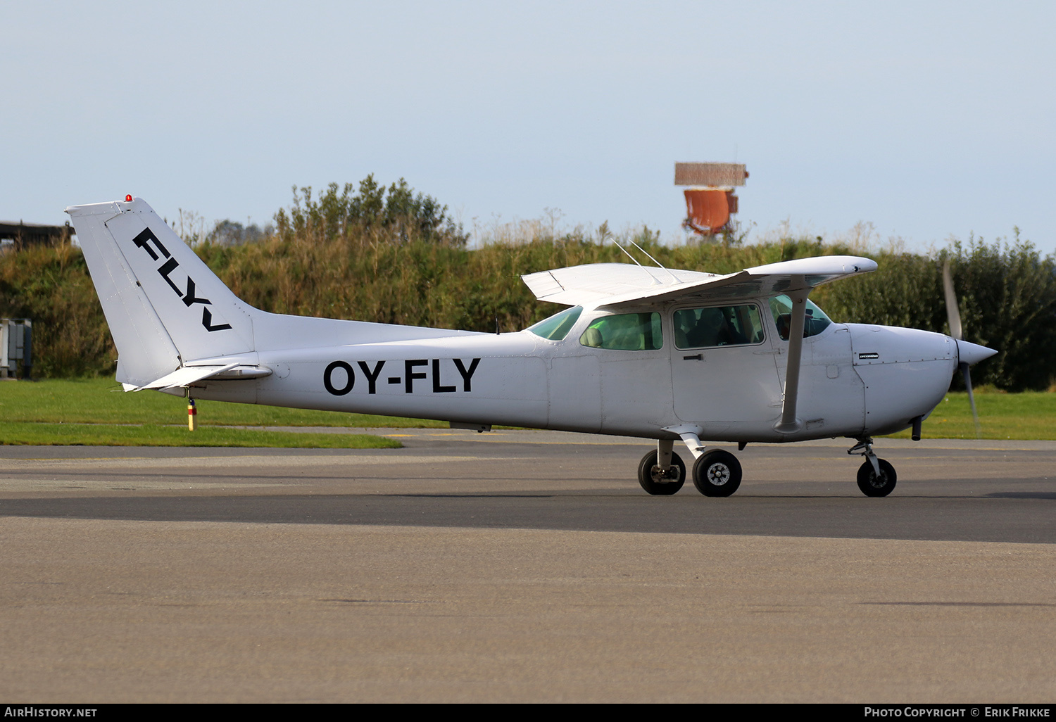 Aircraft Photo of OY-FLY | Cessna 172P Skyhawk | AirHistory.net #406856
