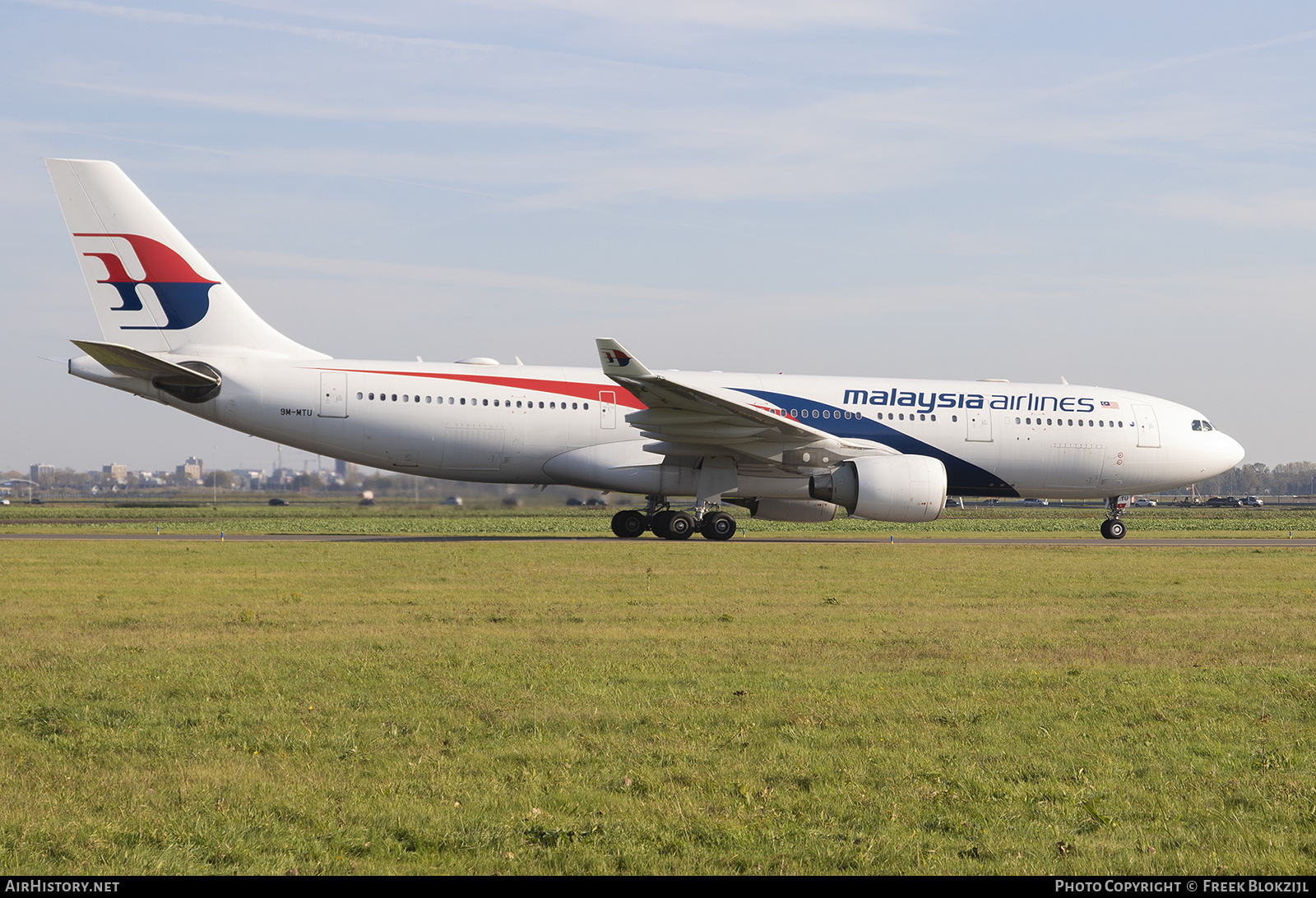 Aircraft Photo of 9M-MTU | Airbus A330-223 | Malaysia Airlines | AirHistory.net #407006