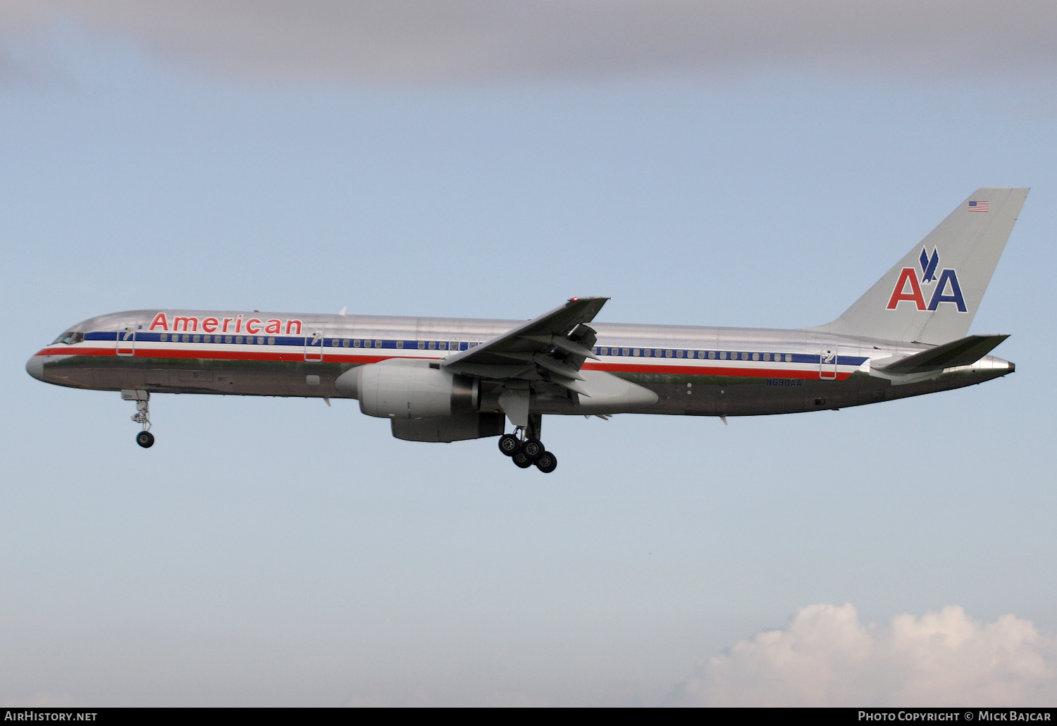 Aircraft Photo of N690AA | Boeing 757-223 | American Airlines | AirHistory.net #407032