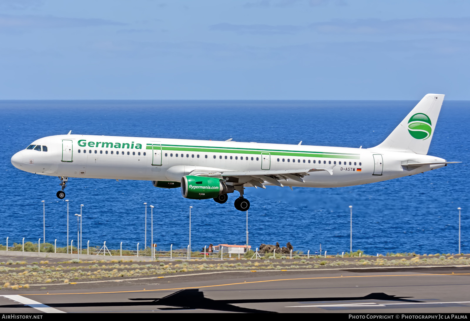 Aircraft Photo of D-ASTW | Airbus A321-211 | Germania | AirHistory.net #407125