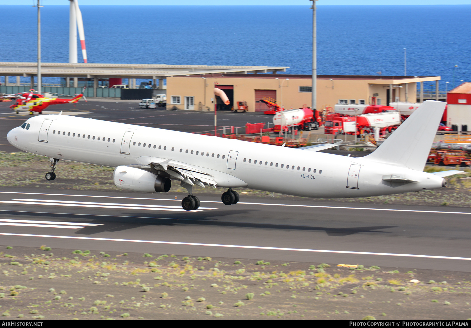 Aircraft Photo of YL-LCQ | Airbus A321-231 | Thomas Cook Airlines | AirHistory.net #407126