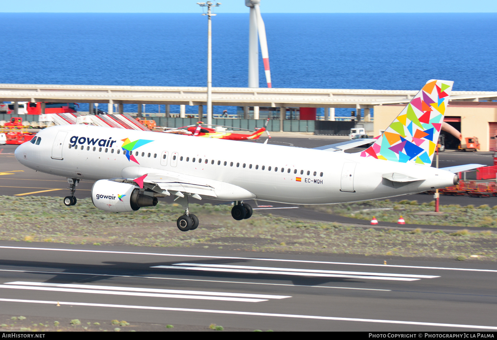 Aircraft Photo of EC-MQH | Airbus A320-214 | Gowair Vacation Airlines | AirHistory.net #407127