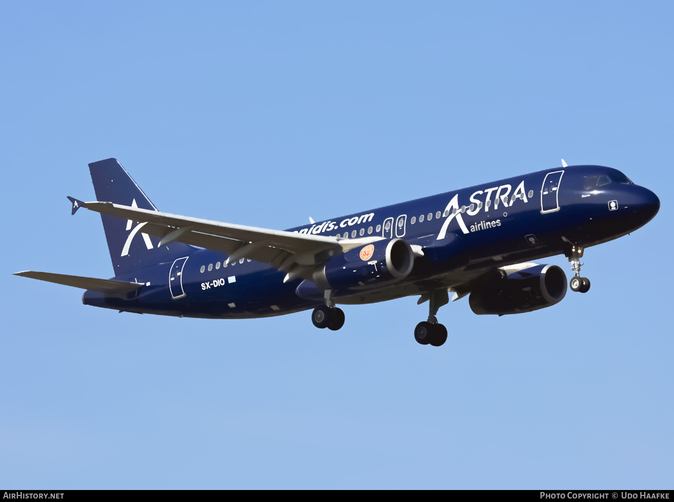 Aircraft Photo of SX-DIO | Airbus A320-232 | Astra Airlines | AirHistory.net #407155