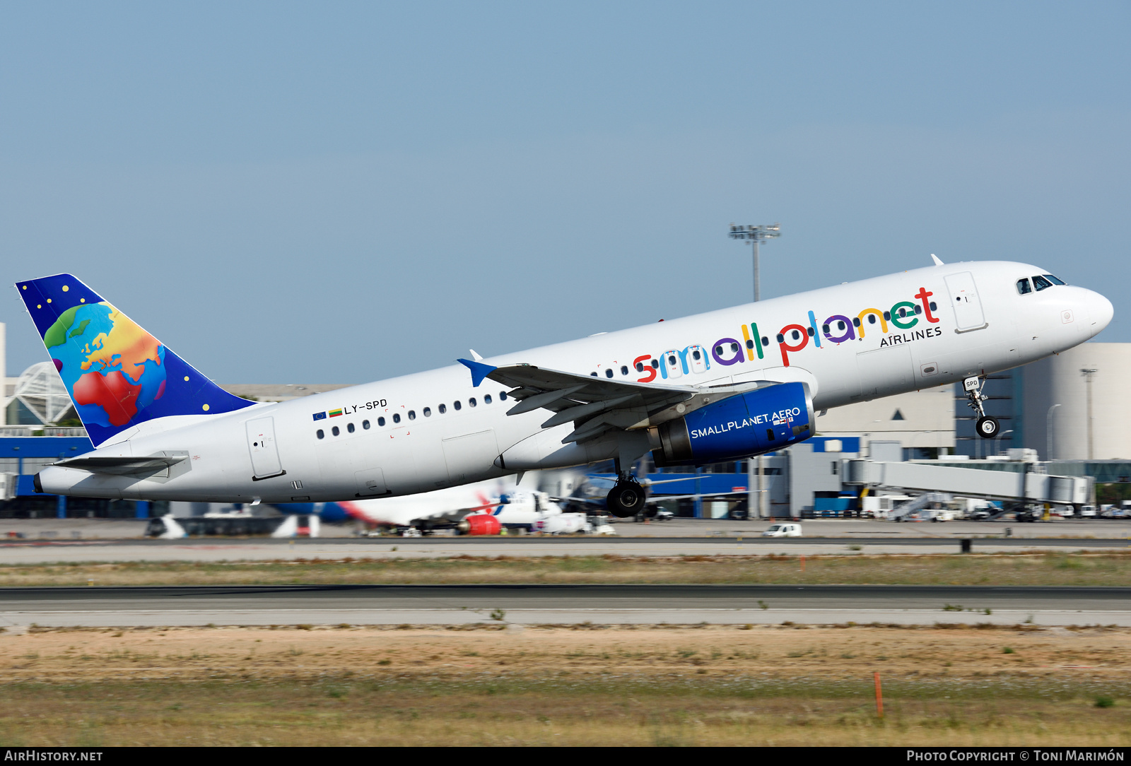 Aircraft Photo of LY-SPD | Airbus A320-232 | Small Planet Airlines | AirHistory.net #407287