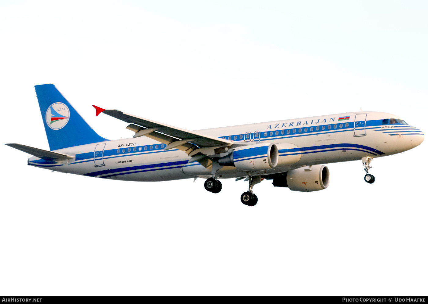 Aircraft Photo of 4K-AZ78 | Airbus A320-214 | Azerbaijan Airlines - AZAL - AHY | AirHistory.net #407384