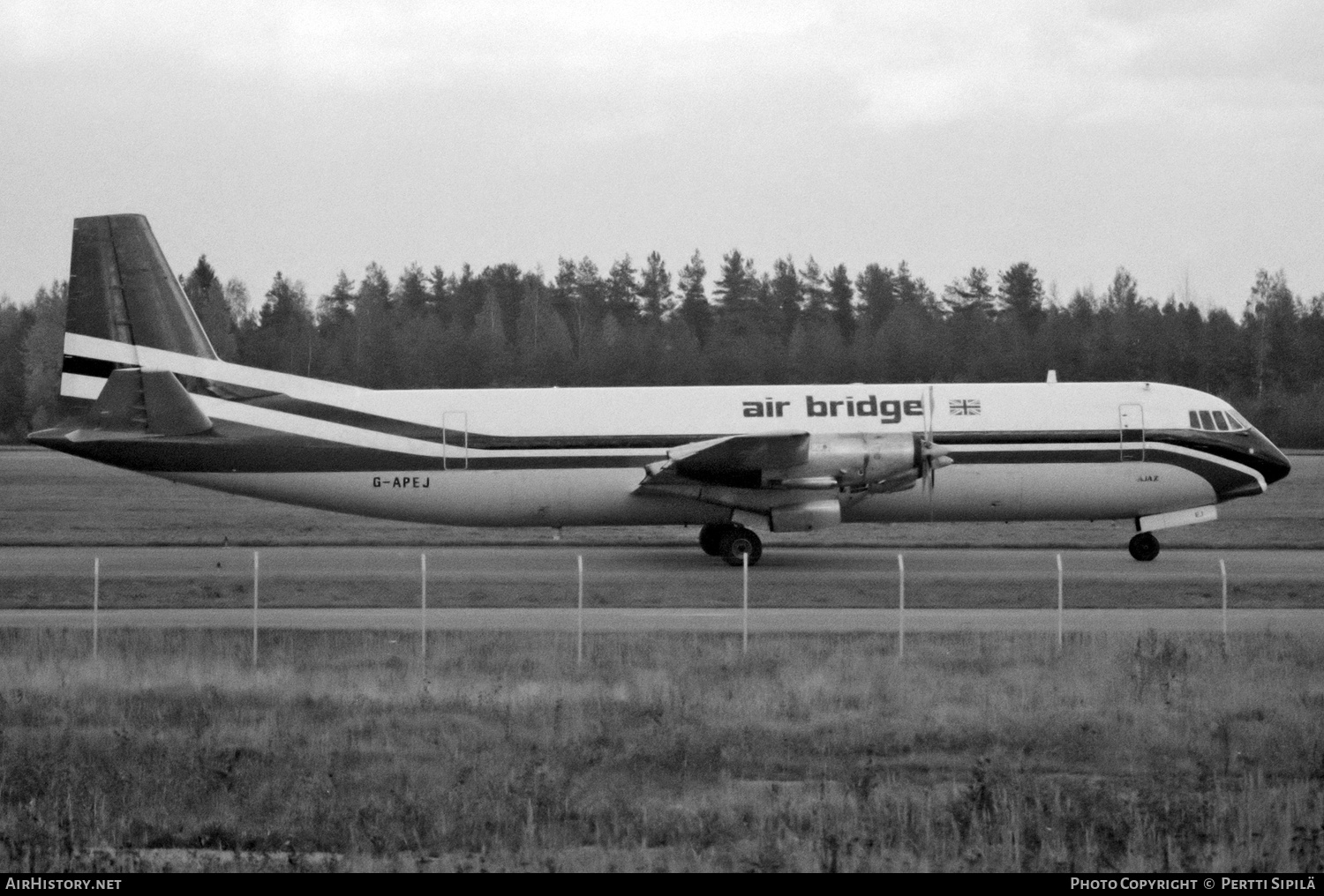 Aircraft Photo of G-APEJ | Vickers 953C Merchantman | Air Bridge | AirHistory.net #407423